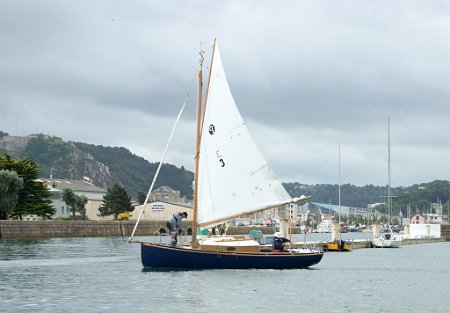 DSC00133 Cherbourg harbour