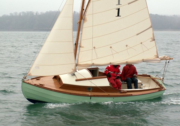 First sailing in Rance river Classic sloop, 5.85 m in length, with accomodation for 2