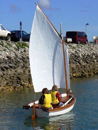 P1060257 Momo, Morbic 10 with sail