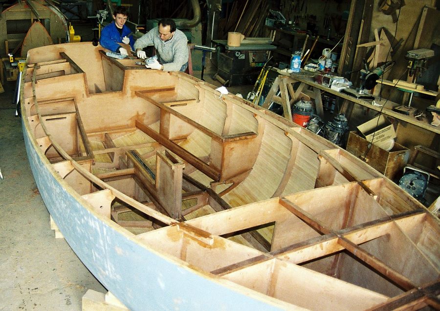 What Is The Difference Between Clinker And Carvel Boats? – AMGOSL